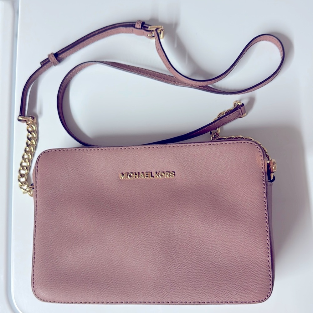 Micheal Kors crossbody